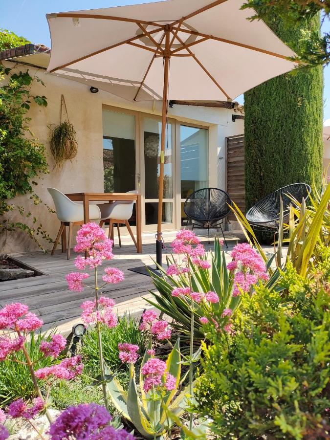 Villa Cabrida Cabrieres-d'Avignon Exterior photo